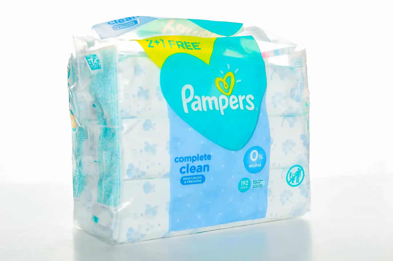 Pampers Fresh Clean Baby Wipes 2+1 Free 192 Count